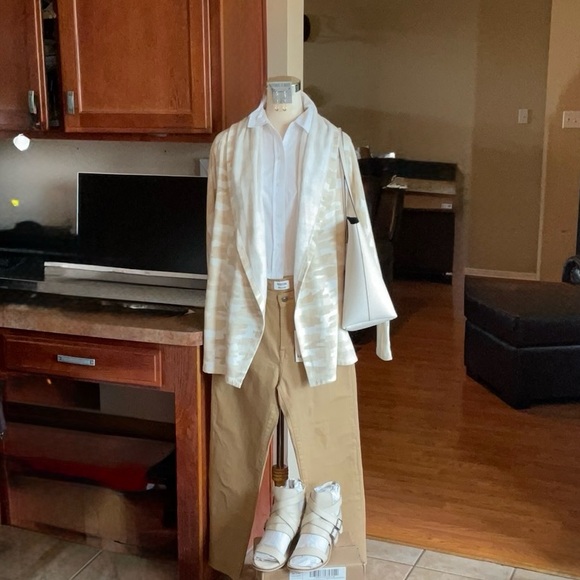 COACH Leather Town Tote in Chalk, NWT - Picture 2 of 16